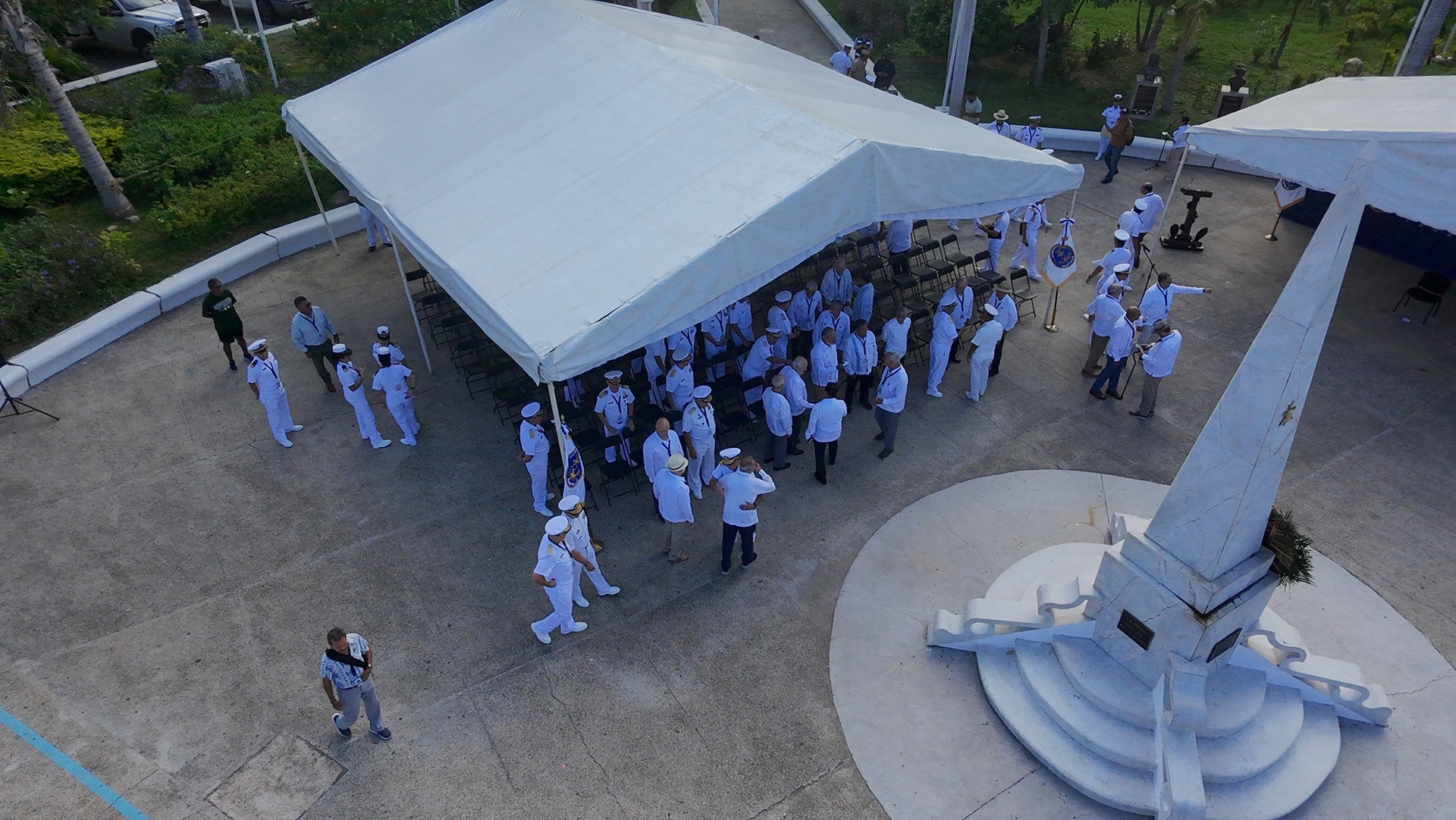 Ceremonia en el Obelisco