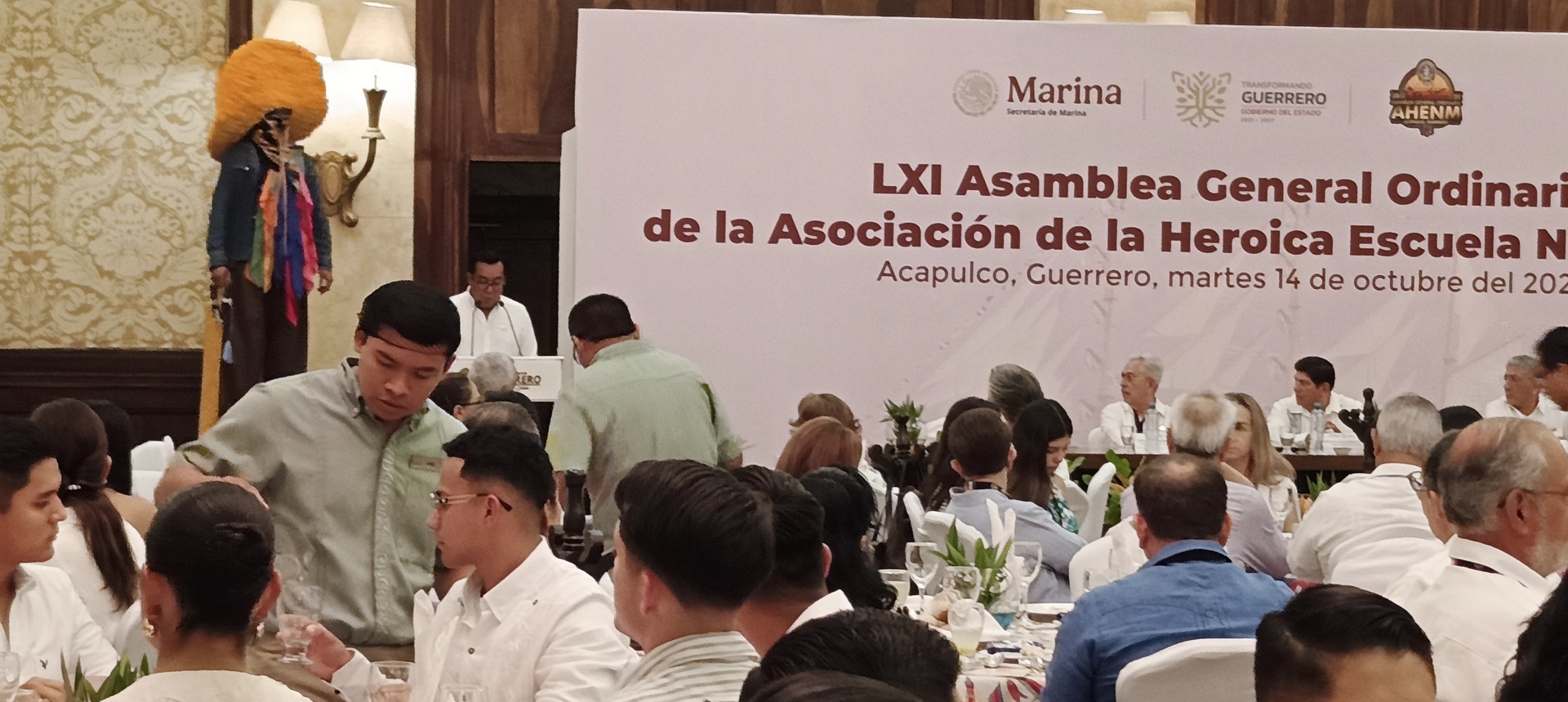 Comida con el gobierno del Estado